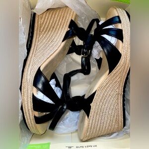 Anne Klein Women’s New 105 M Black Wedge Sandals